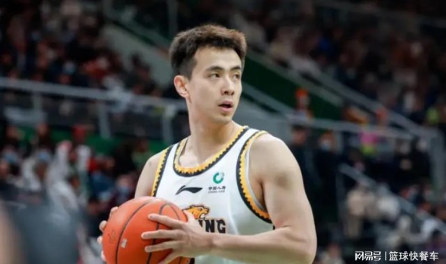 三分球40投34中！赵继伟火线复出拯救辽篮：他能率队重返四强吗？