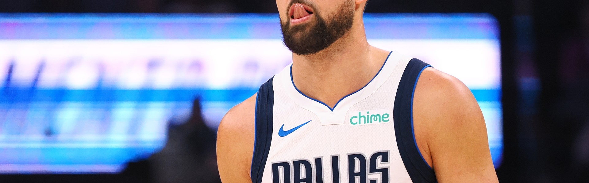 佛光乍现！克莱全场三分球9投6中 拿下18分2板1助1断1帽&amp;正负值+9