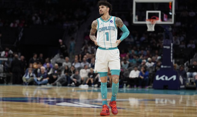 黄蜂主帅谈三球打替补：这展现了他作为领袖的无私奉献精神